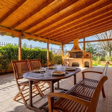 Phoceus Poolfront Grande Villa Palaia Fokaia Exterior photo