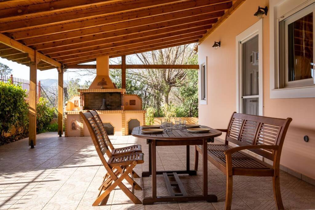 Villa Phoceus Poolfront Grande Palaia Fokaia