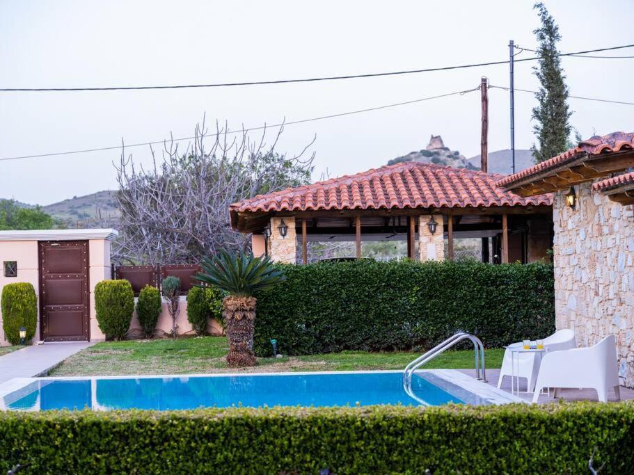 Villa Phoceus Poolfront Grande Palaia Fokaia