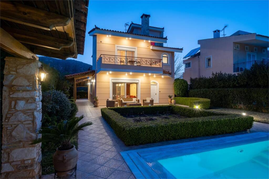 Phoceus Poolfront Grande * Palaia Fokaia