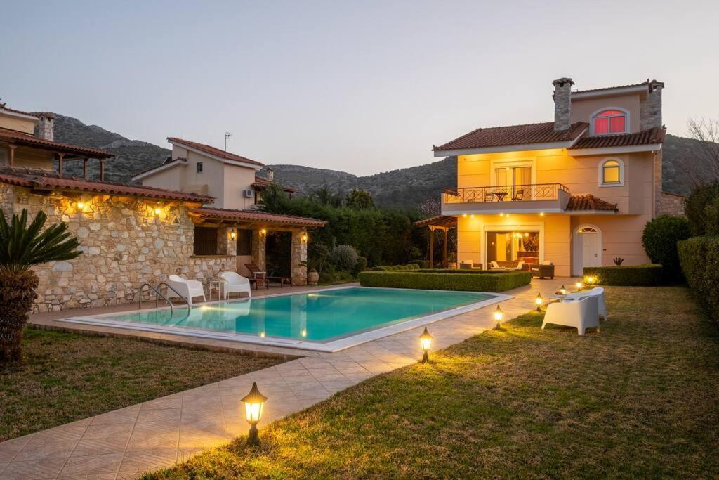 Phoceus Poolfront Grande Villa *