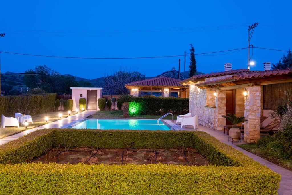 Villa Phoceus Poolfront Grande Palaia Fokaia
